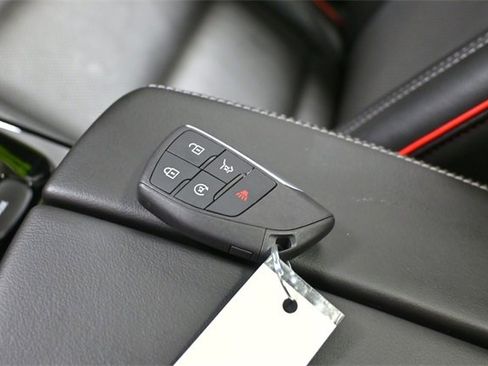 Certified 2022 Buick Envision Essence w/ Technology Package II image 30