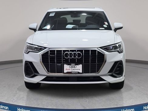 Used 2023 Audi Q3 2.0T Premium w/ Convenience Package image 3