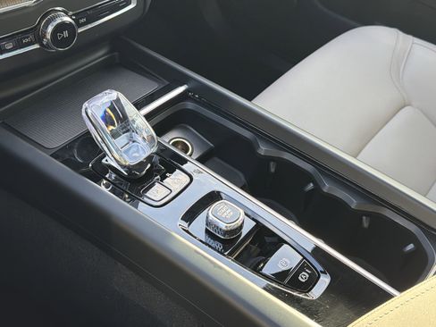 Used 2026 Volvo XC60 B5 Plus w/ Protection Package Premier image 48