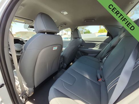 Used 2025 Hyundai Elantra Sport FWD image 16