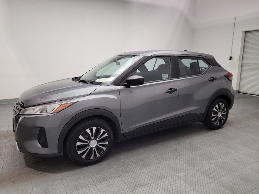 Used 2023 Nissan Kicks S FWD image 2