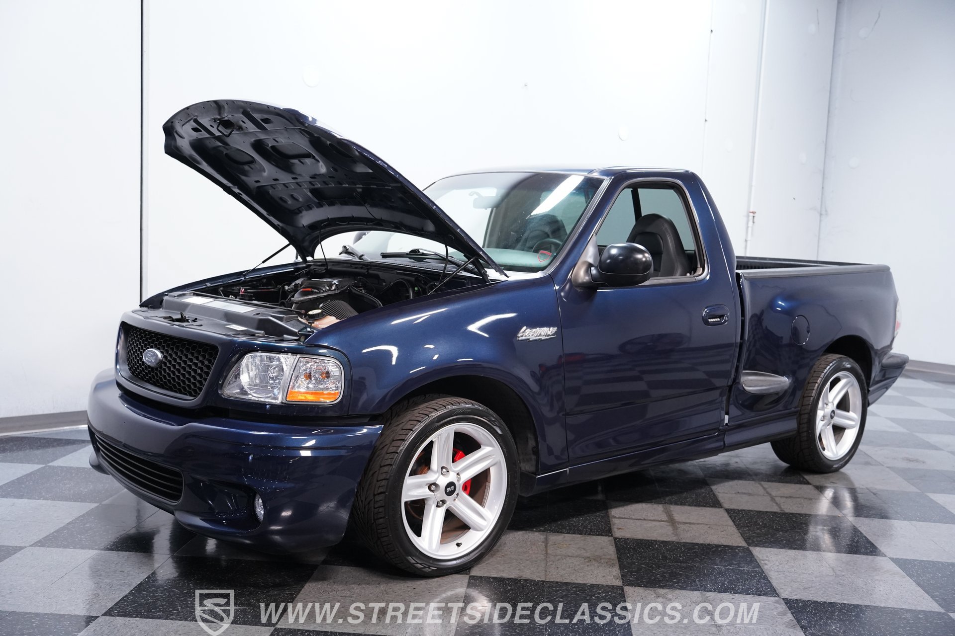 Used 2002 Ford F150 Lightning RWD image 26