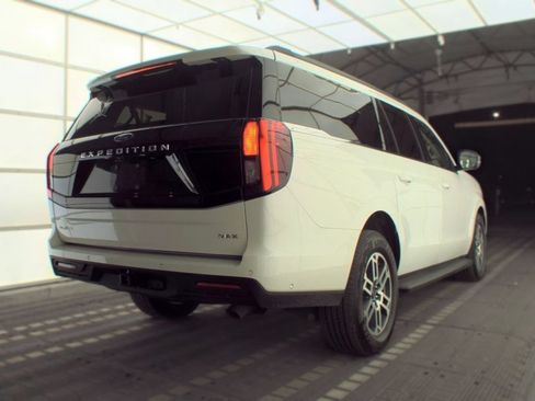 Used 2025 Ford Expedition Max Active RWD image 4