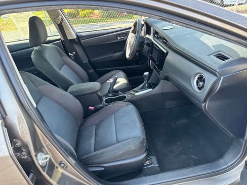 Used 2019 Toyota Corolla LE FWD image 62