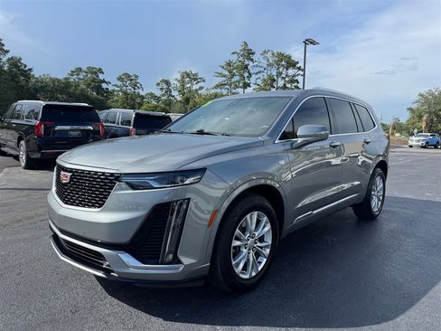 Used 2023 Cadillac XT6 Luxury FWD image 4
