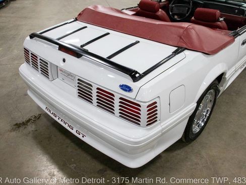 Used 1990 Ford Mustang GT image 16