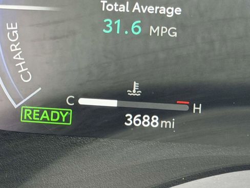 Used 2025 Toyota Sienna Platinum AWD/4WD image 31