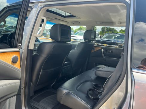 Used 2012 INFINITI QX56 4WD w/ Theater Pkg image 9