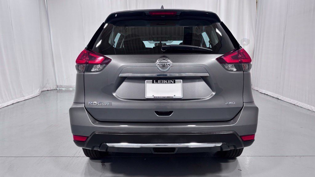 Used 2018 Nissan Rogue S AWD/4WD image 7
