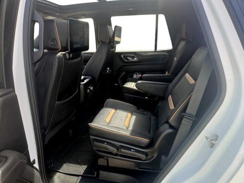 Used 2024 GMC Yukon AT4 w/ Technology Package AWD/4WD image 29