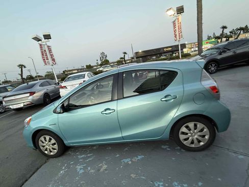Used 2014 Toyota Prius C Two image 22