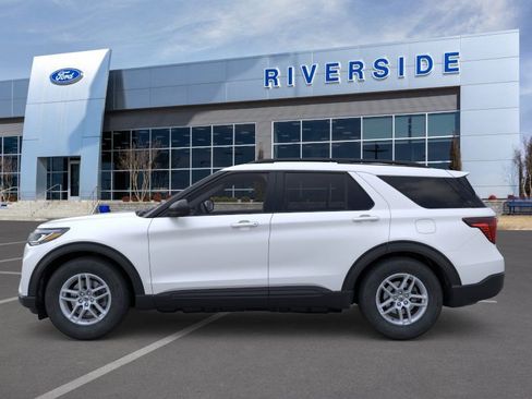 New 2026 Ford Explorer Active image 4
