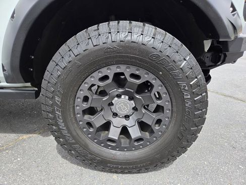 Used 2024 Ford Bronco Black Diamond AWD/4WD image 11