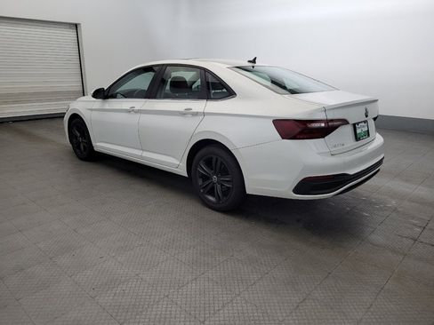 Used 2022 Volkswagen Jetta SE FWD image 3