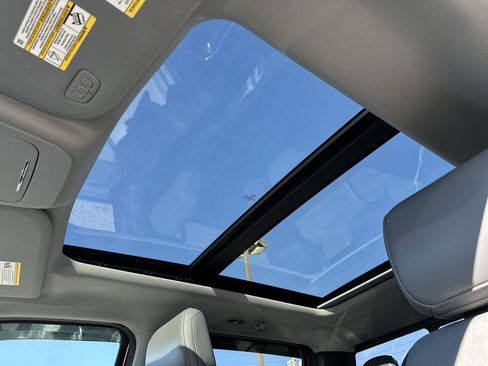 Used 2021 Ford F150 Lariat w/ Max Trailer Tow Package image 22