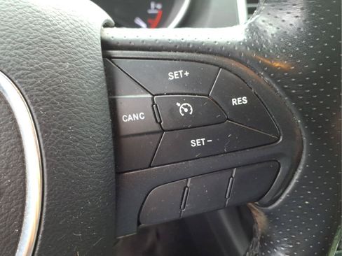 Used 2019 Dodge Durango SXT w/ 3rd Row Seating Group AWD/4WD image 14