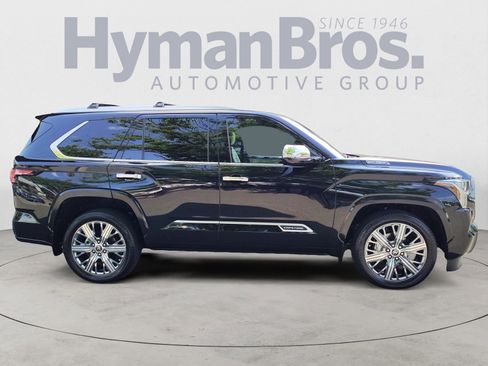 Used 2024 Toyota Sequoia Capstone AWD/4WD image 2