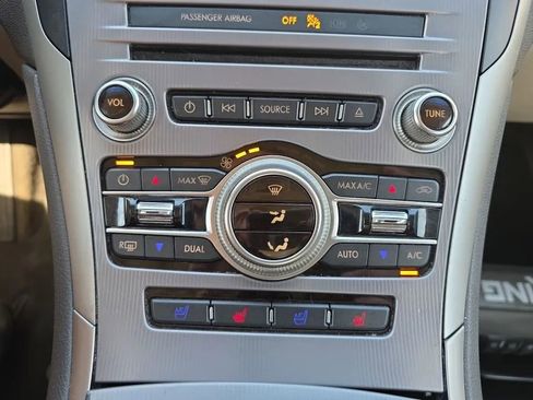 Used 2017 Lincoln MKZ Reserve FWD image 33