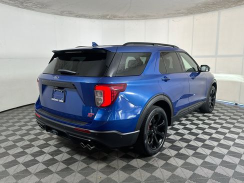 Used 2020 Ford Explorer ST w/ ST High-Performance Pack AWD/4WD image 3