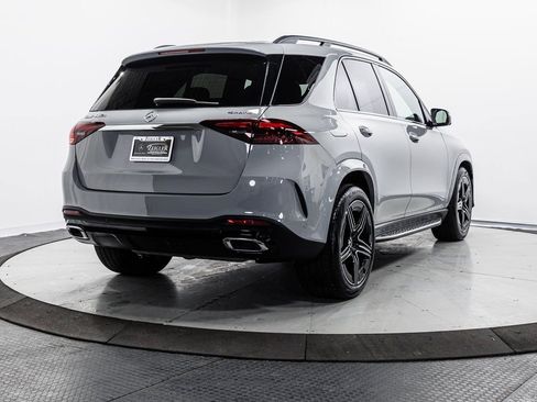 Certified 2025 Mercedes-Benz GLE 450e 4MATIC w/ AMG Line Interior image 33