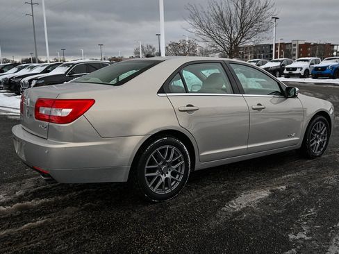 Used 2009 Lincoln MKZ image 4