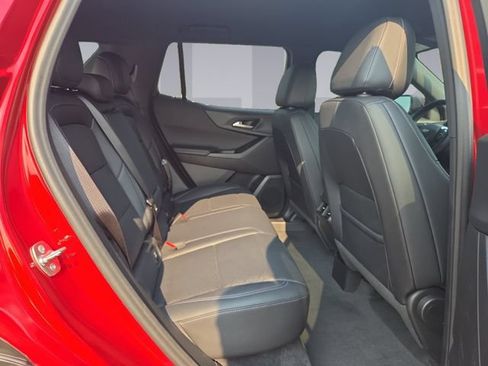 Used 2025 Chevrolet Equinox LT w/ Convenience Package II FWD image 18