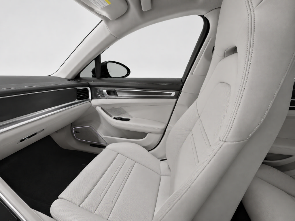 Certified 2023 Porsche Panamera 4 Platinum Edition AWD/4WD image 13