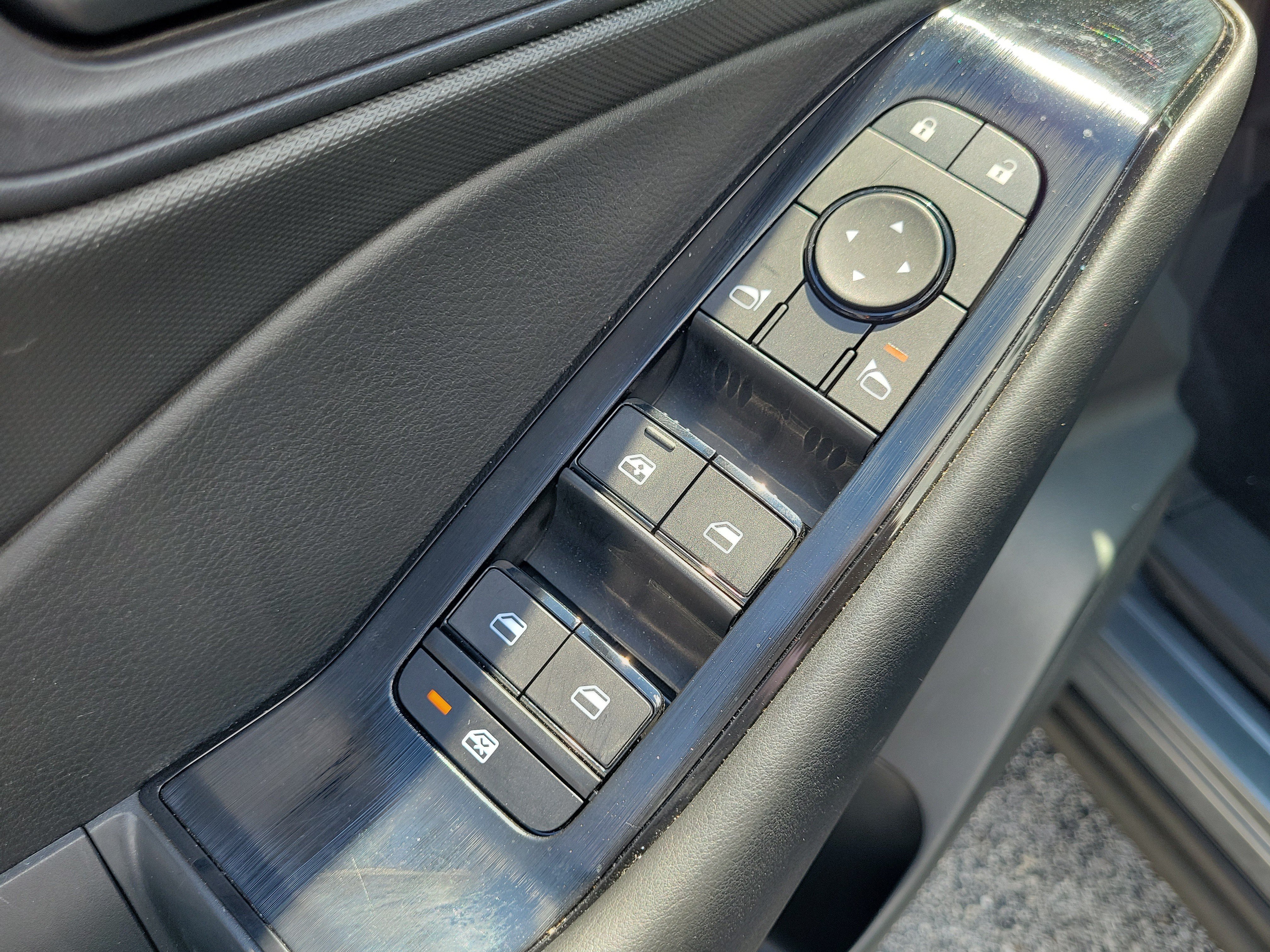 Certified 2024 Nissan Rogue S FWD image 10