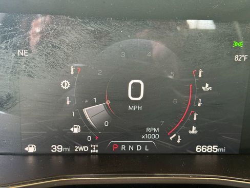 Used 2023 GMC Canyon Elevation image 14