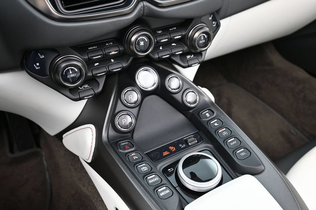 Used 2023 Aston Martin V8 Vantage Roadster RWD image 12