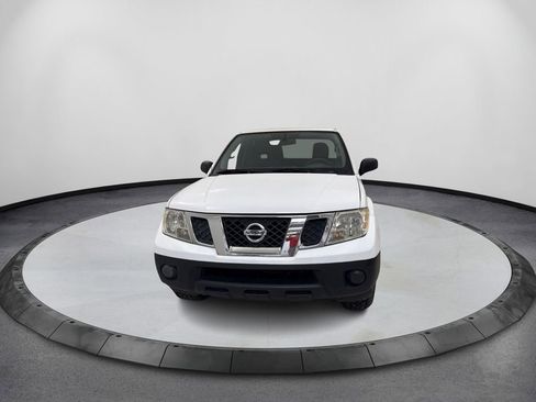 Used 2012 Nissan Frontier SV RWD image 2