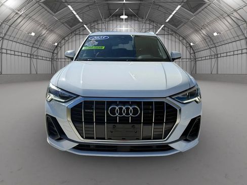 Used 2025 Audi Q3 2.0T Premium AWD/4WD image 2
