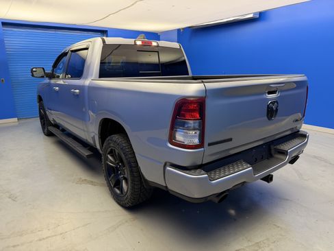 Used 2022 RAM 1500 4x4 Crew Cab image 5
