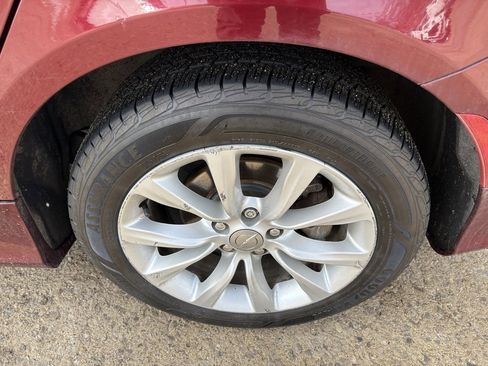 Used 2015 Chrysler 200 C w/ Navigation & Sound Group I image 10