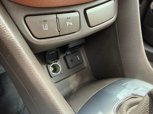Used 2016 Buick Encore Premium AWD/4WD image 21