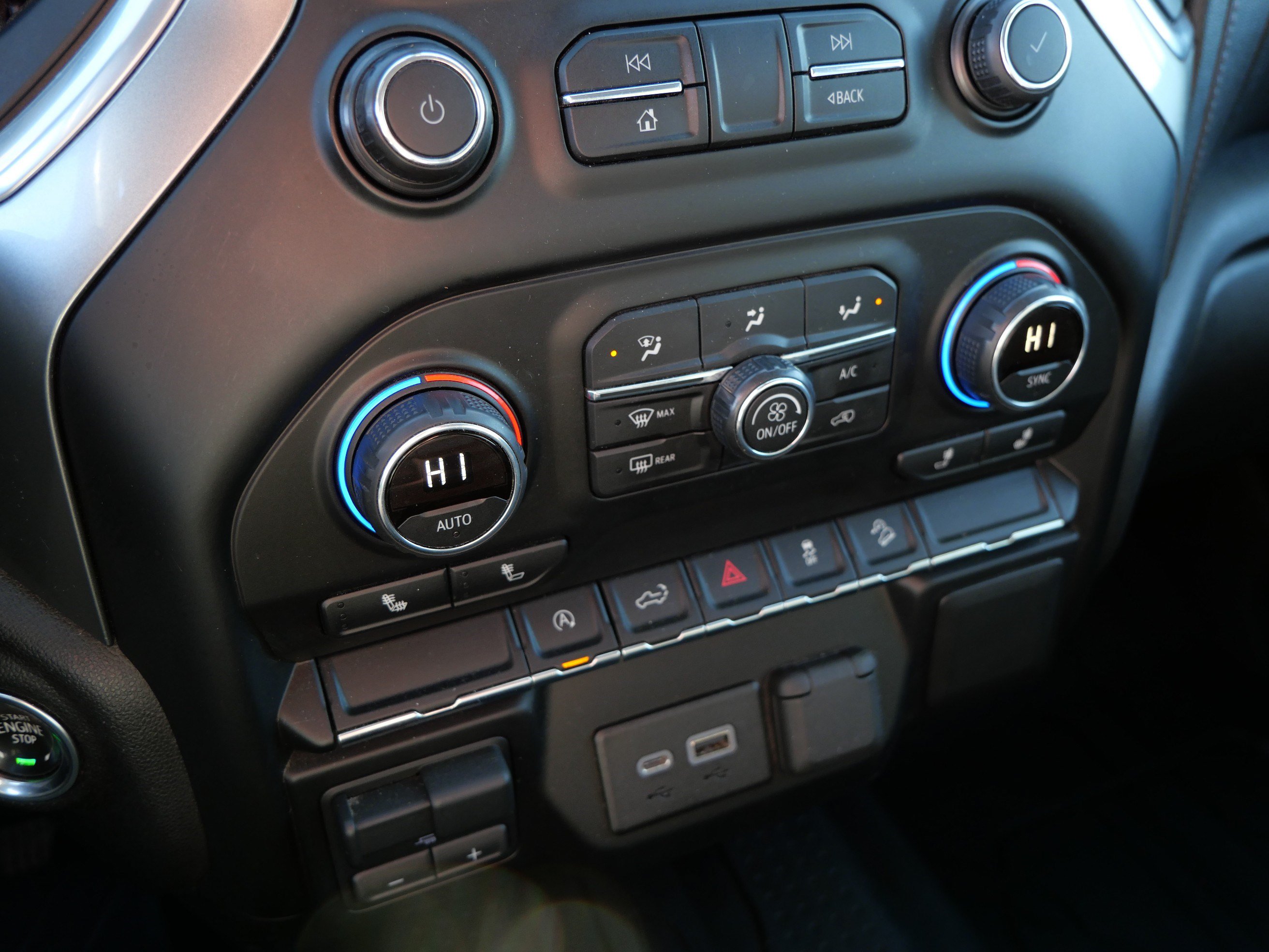 Used 2019 Chevrolet Silverado 1500 RST AWD/4WD image 32
