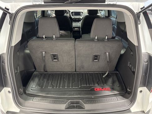 Used 2023 GMC Acadia SLE w/ LPO, Floor Liner Package image 34