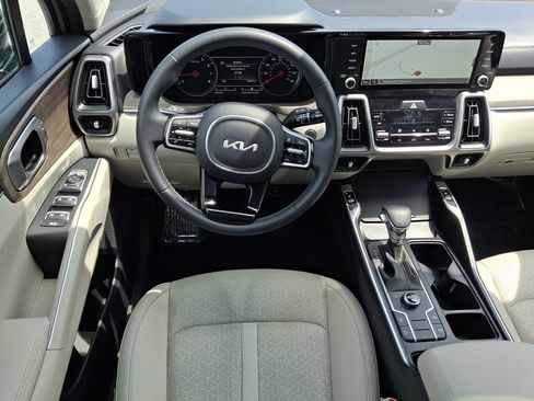 Certified 2023 Kia Sorento S w/ Panoramic Sunroof Package AWD/4WD image 11
