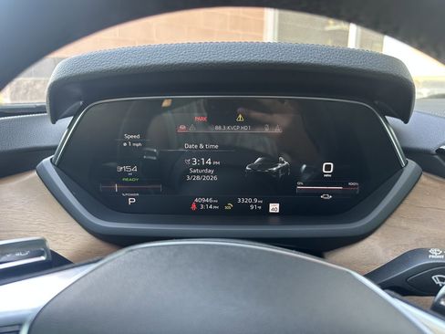 Used 2022 Audi e-tron GT Premium Plus image 16