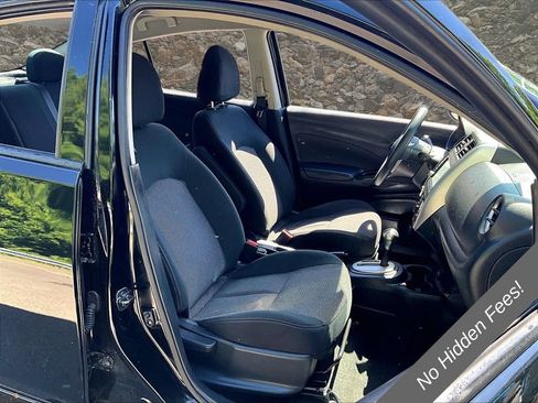 Used 2019 Nissan Versa SV FWD image 7