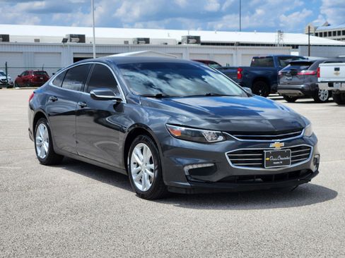 Used 2016 Chevrolet Malibu LT image 4
