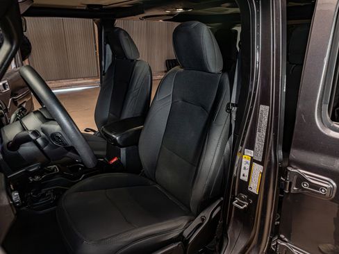 Used 2019 Jeep Wrangler Unlimited Sport AWD/4WD image 20