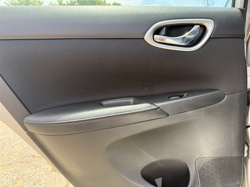Used 2019 Nissan Sentra SV FWD image 27