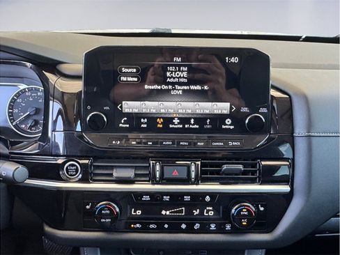 Used 2022 Nissan Pathfinder SL w/ SL Premium Package FWD image 11