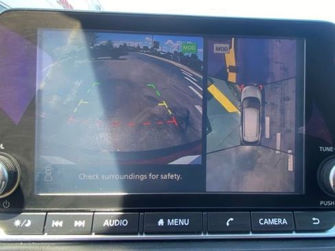 Used 2021 Nissan Rogue SL FWD image 22