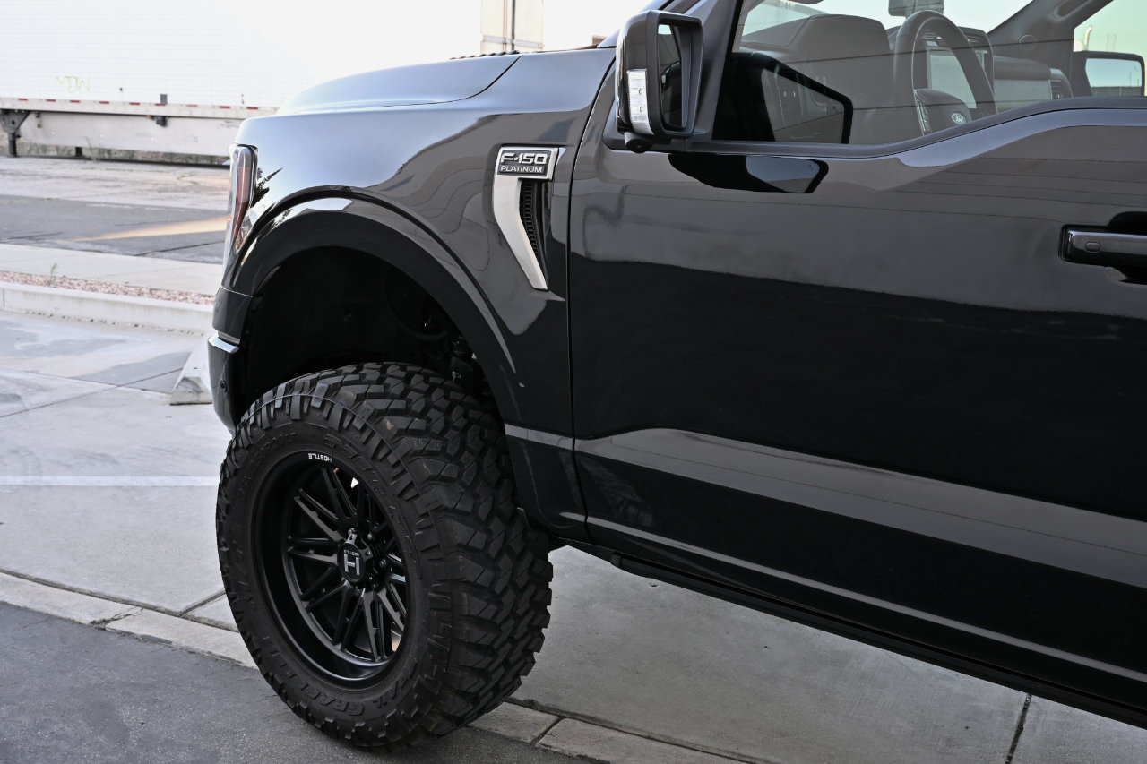 Used 2022 Ford F150 Platinum w/ FX4 Off-Road Package AWD/4WD image 31