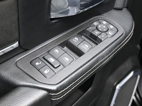 Used 2025 RAM 3500 Laramie image 30