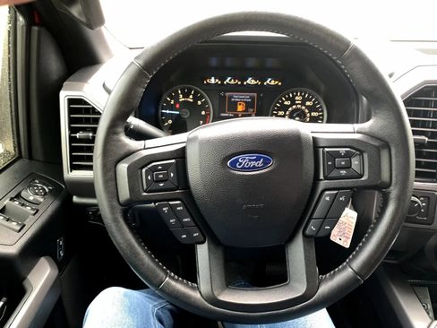 Used 2018 Ford F150 XLT w/ Equipment Group 302A Luxury AWD/4WD image 15