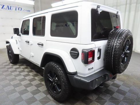 Used 2023 Jeep Wrangler Unlimited Sahara image 5