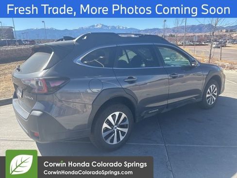 Used 2025 Subaru Outback Premium image 3